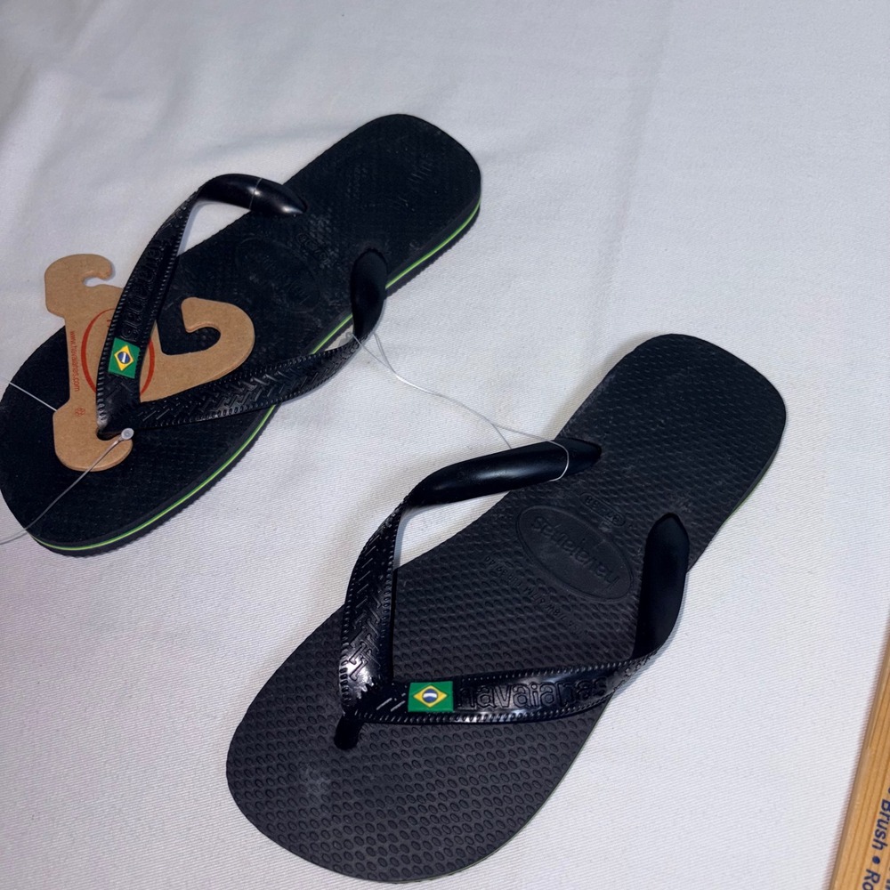 Havaianas Brazil Logo Flip Flops Size 7 8 Black NEW Brazilian Flag Sandals Beach
